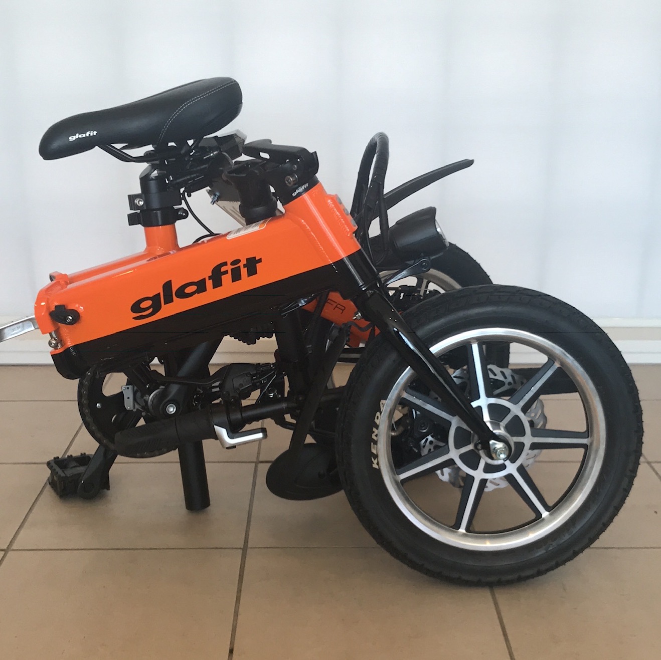 glafitバイク GFR-01